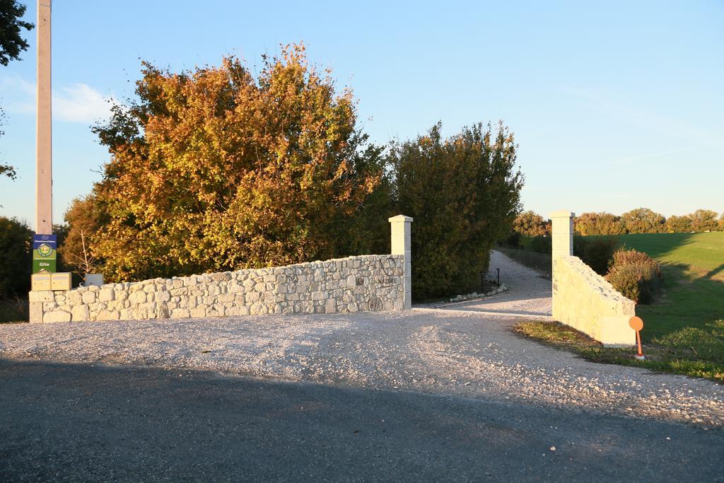 Chambres D'Hotes Domaine De Nazere Avezan Zewnętrze zdjęcie