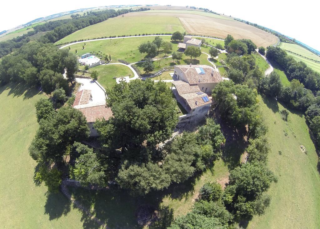 Chambres D'Hotes Domaine De Nazere Avezan Zewnętrze zdjęcie